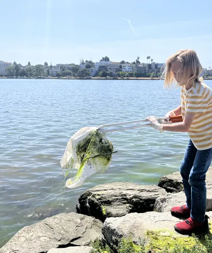Lake Merritt Institute community and lake photograph